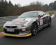 Einmal im Nissan GT-R um den Nürburgring ... Foto: Nissan/Auto-Reporter.NET